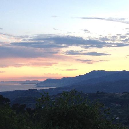Sunset With View In Seborga Lejlighed Eksteriør billede